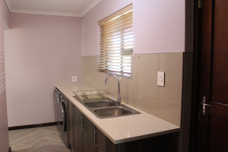 4 Bedroom Property for Sale in Rouxville Western Cape